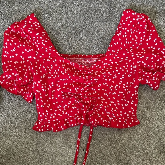 Red top  💋  new ‼️ - Picture 2 of 4